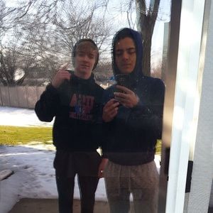 Meet your Posher, Hunter